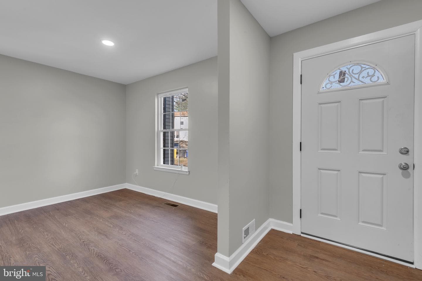 1869 Robin Court photo 5