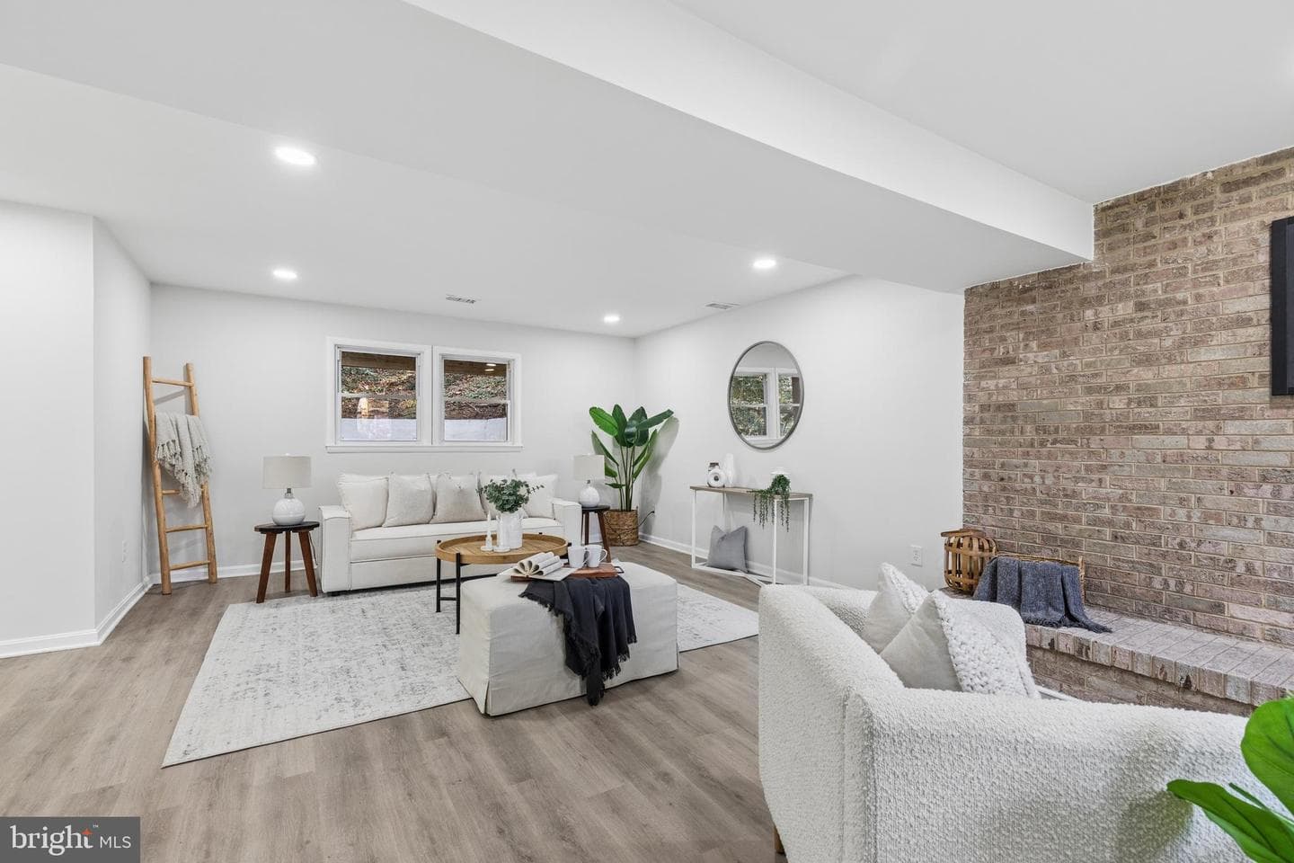 1041 Skyview Drive photo 40
