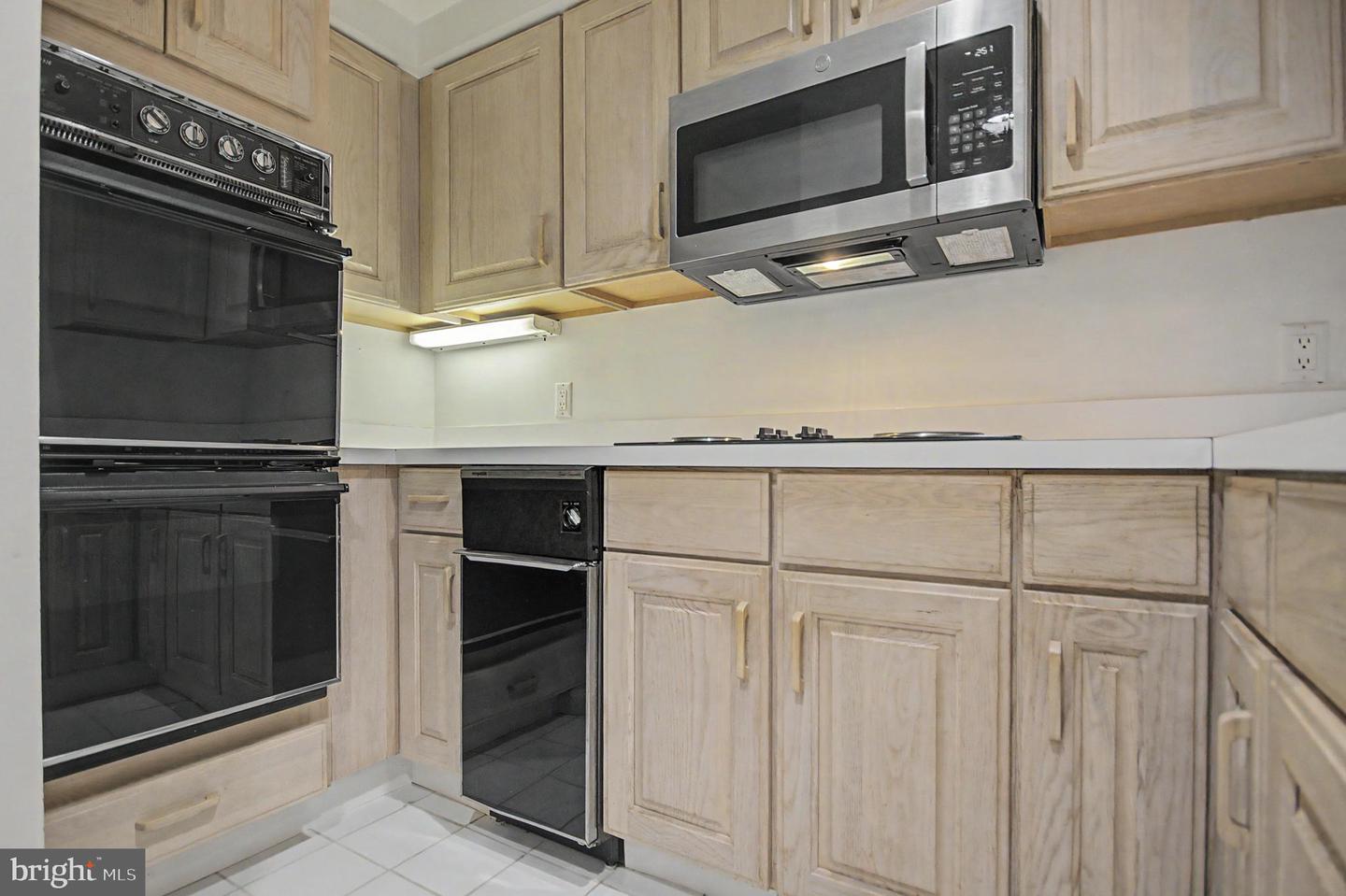 930 Astern Way #304 photo 5