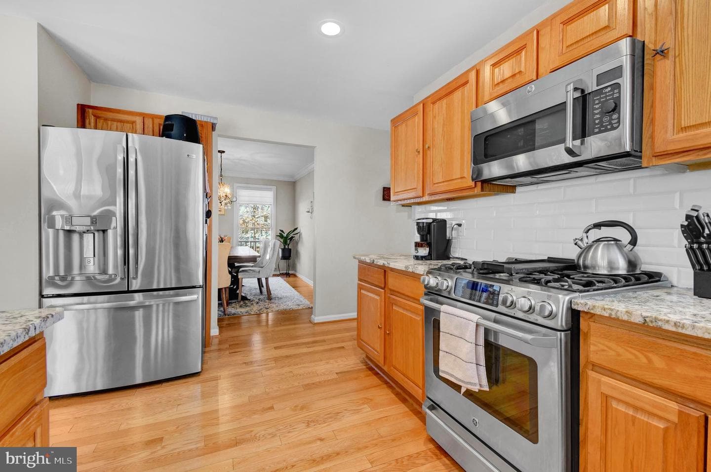 715 Walnut Avenue photo 16