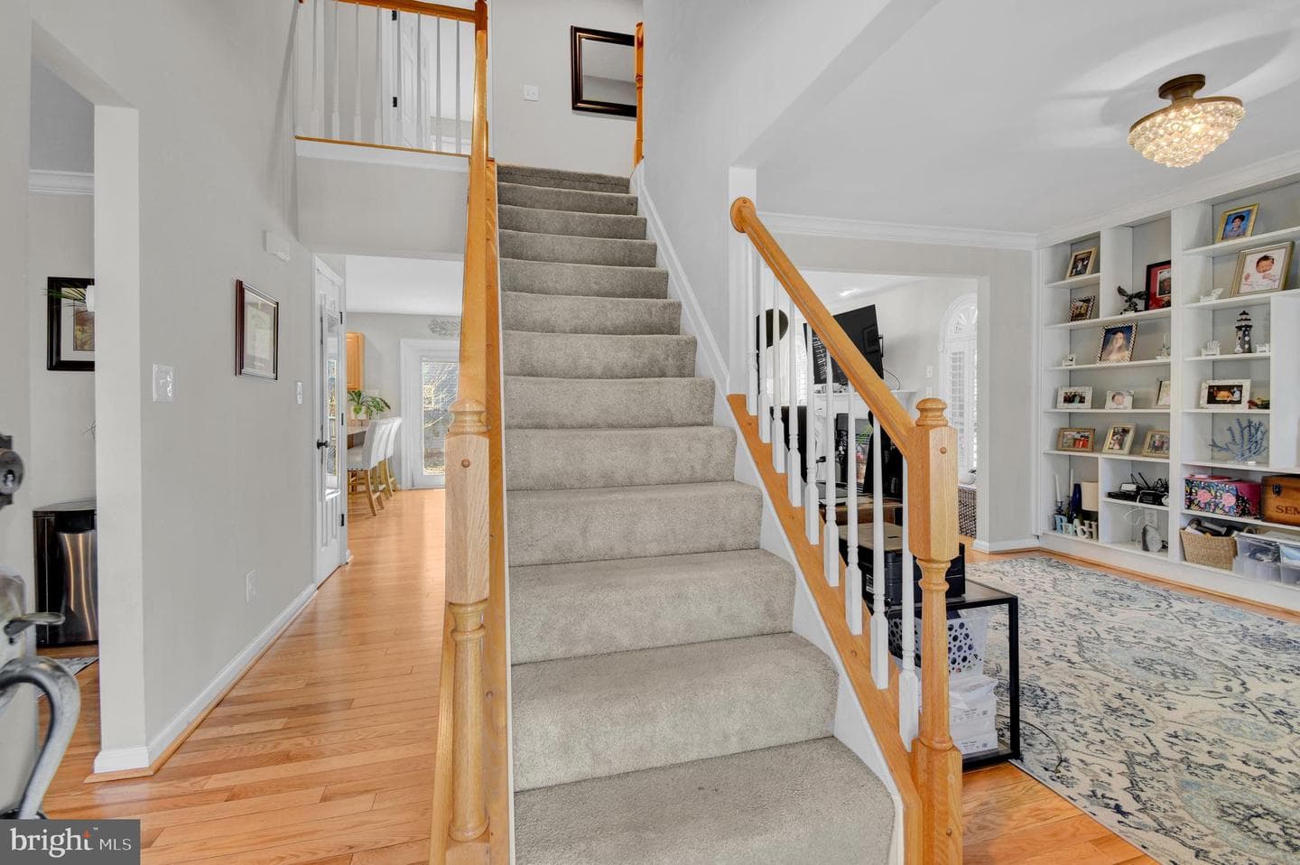 715 Walnut Avenue photo 8