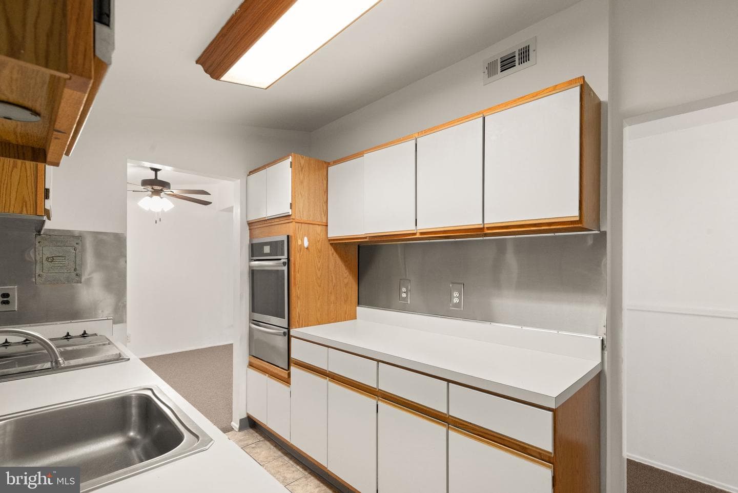 208 Gloucester Drive photo 10