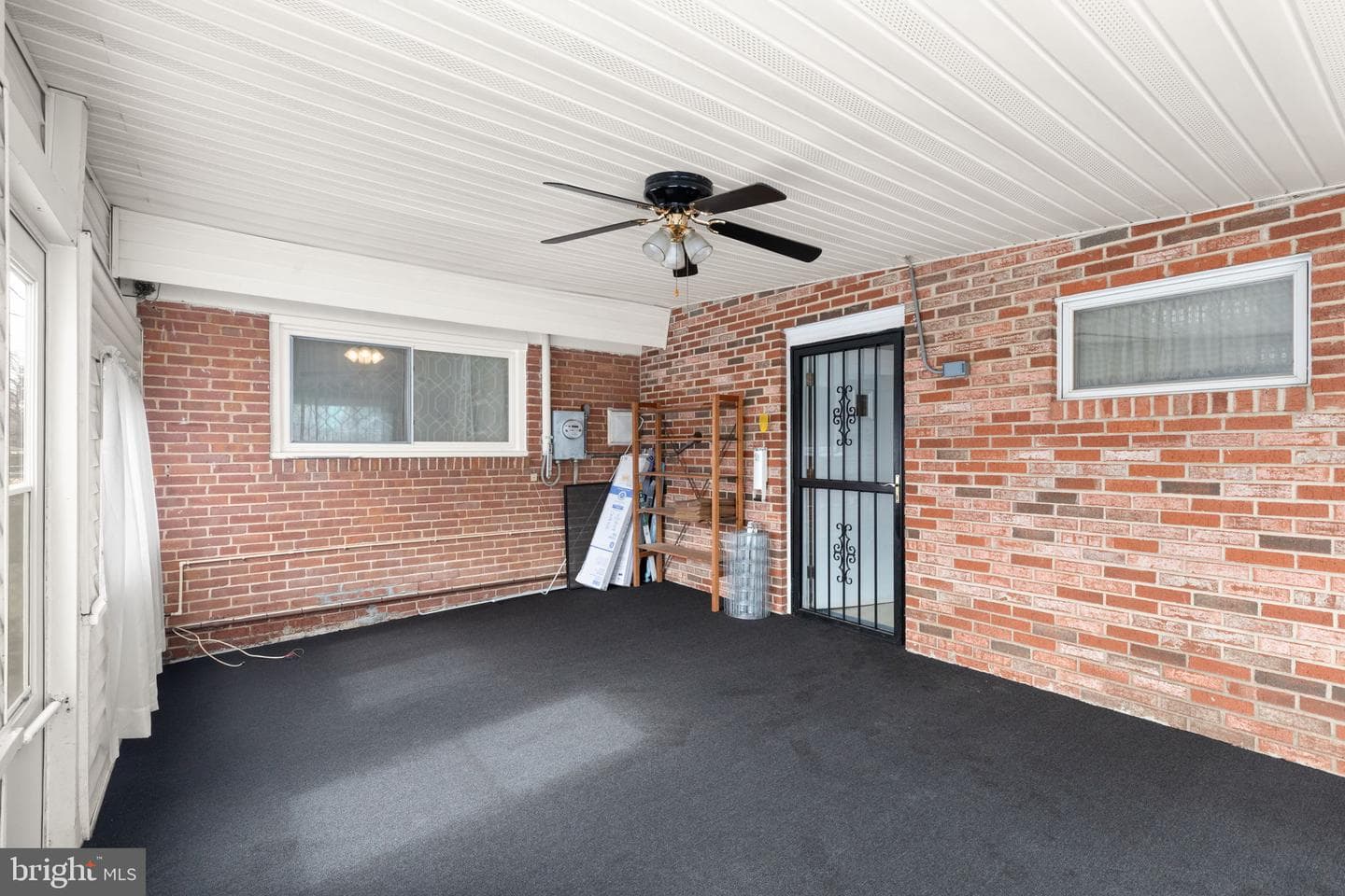 208 Gloucester Drive photo 20