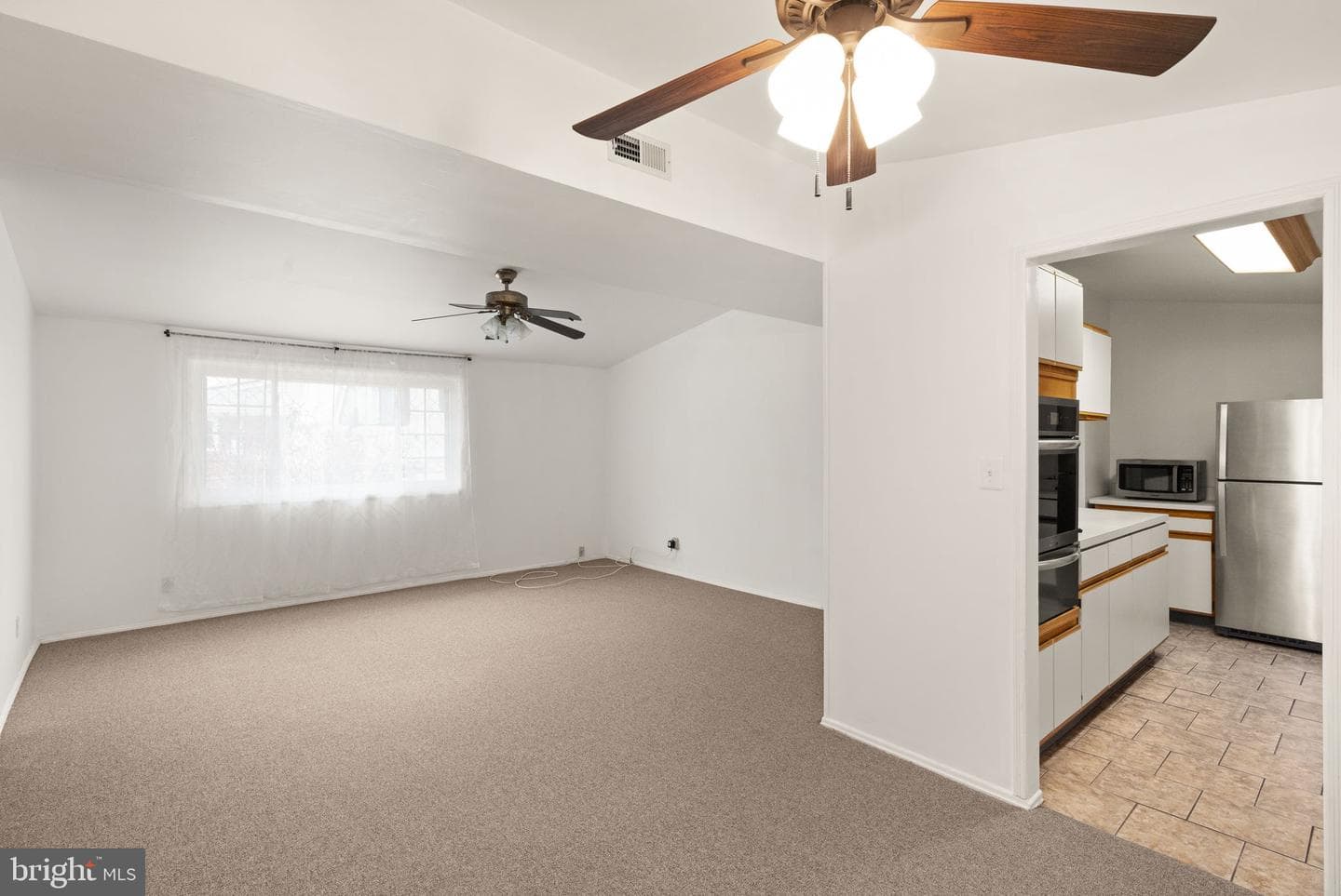 208 Gloucester Drive photo 8