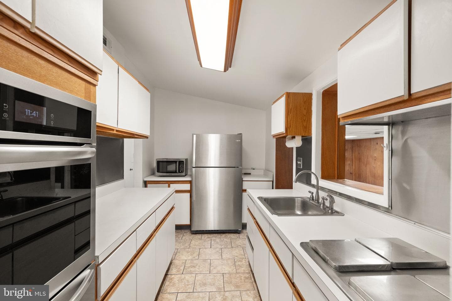 208 Gloucester Drive photo 9