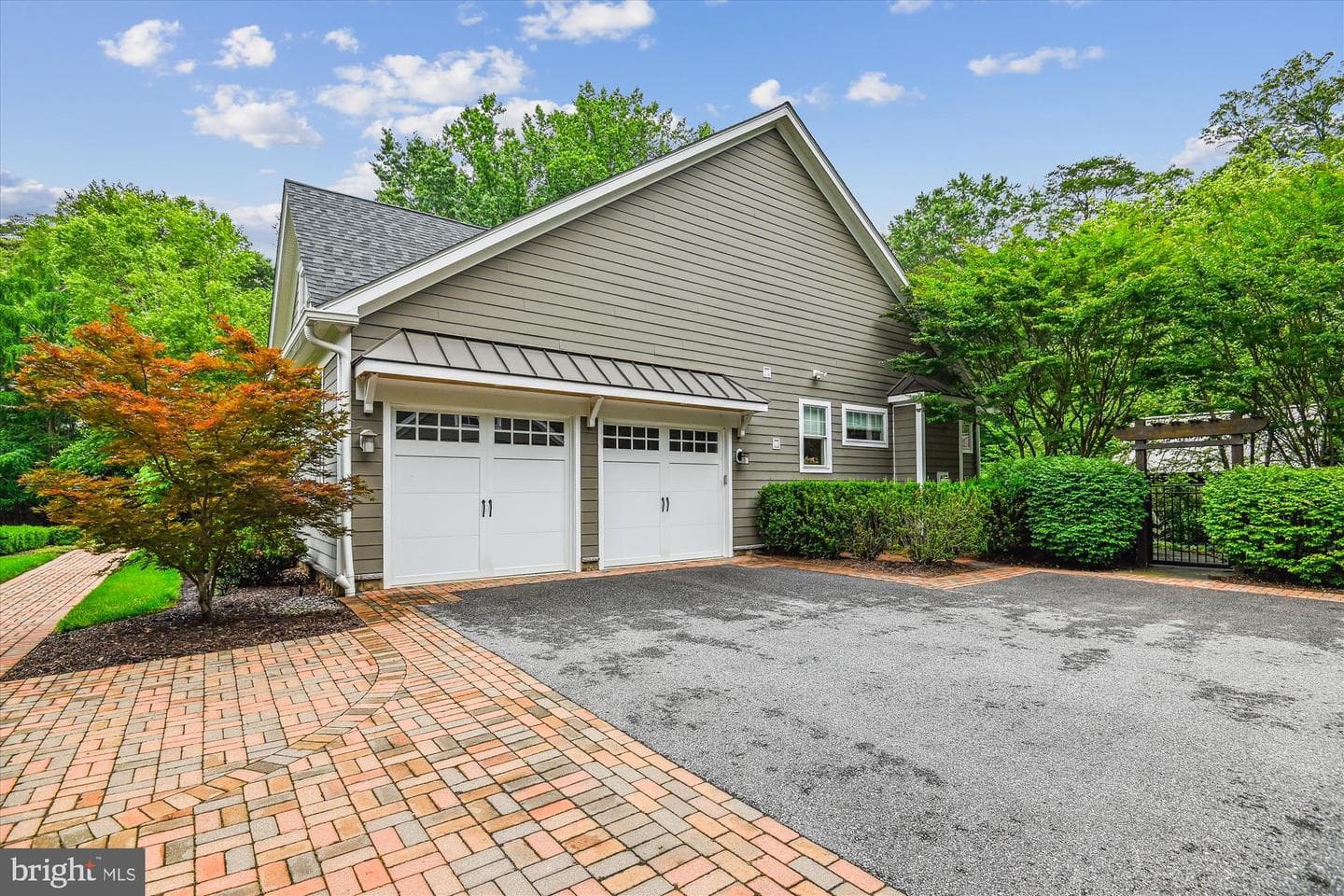 1611 Misty Manor Way photo 4