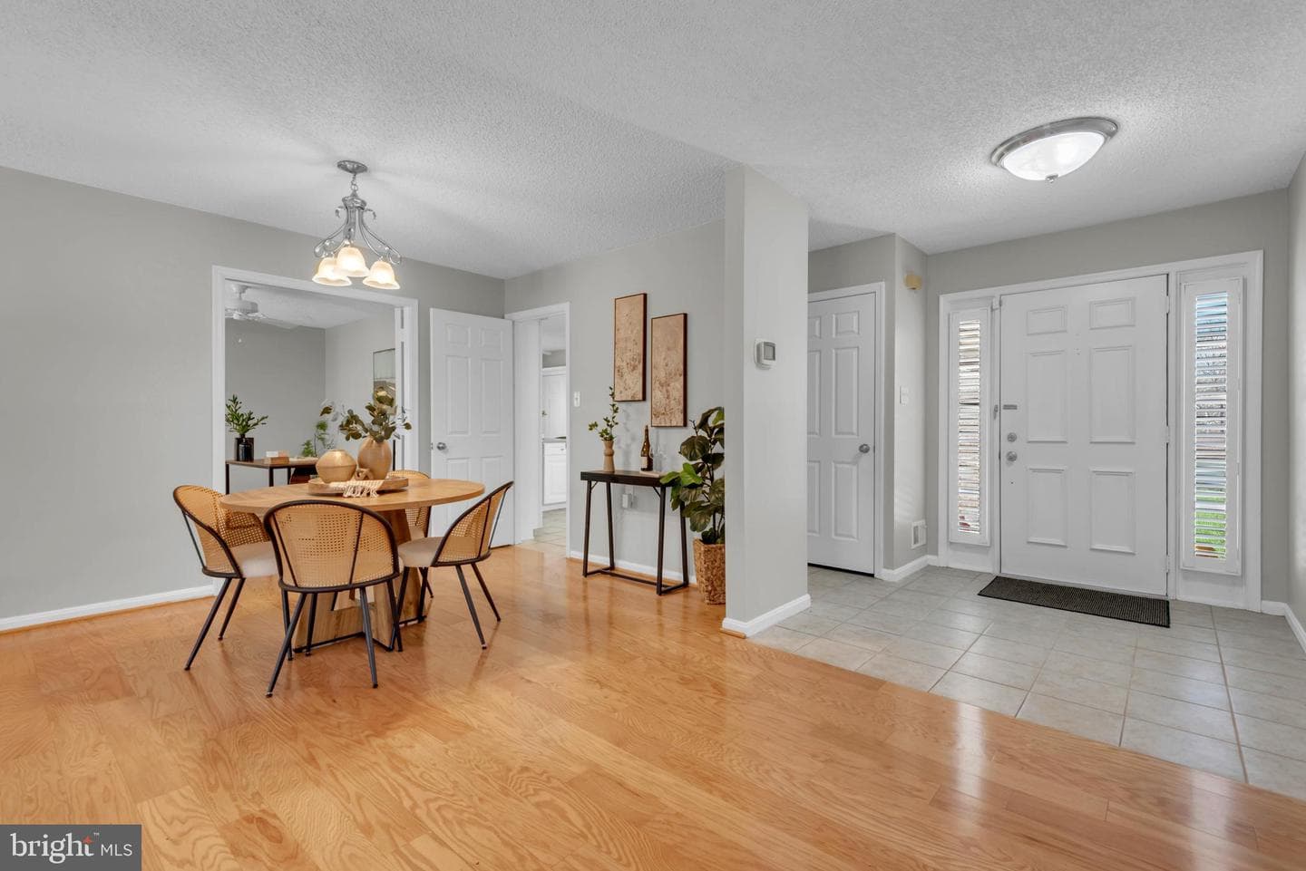 2568 Forest Knoll photo 14