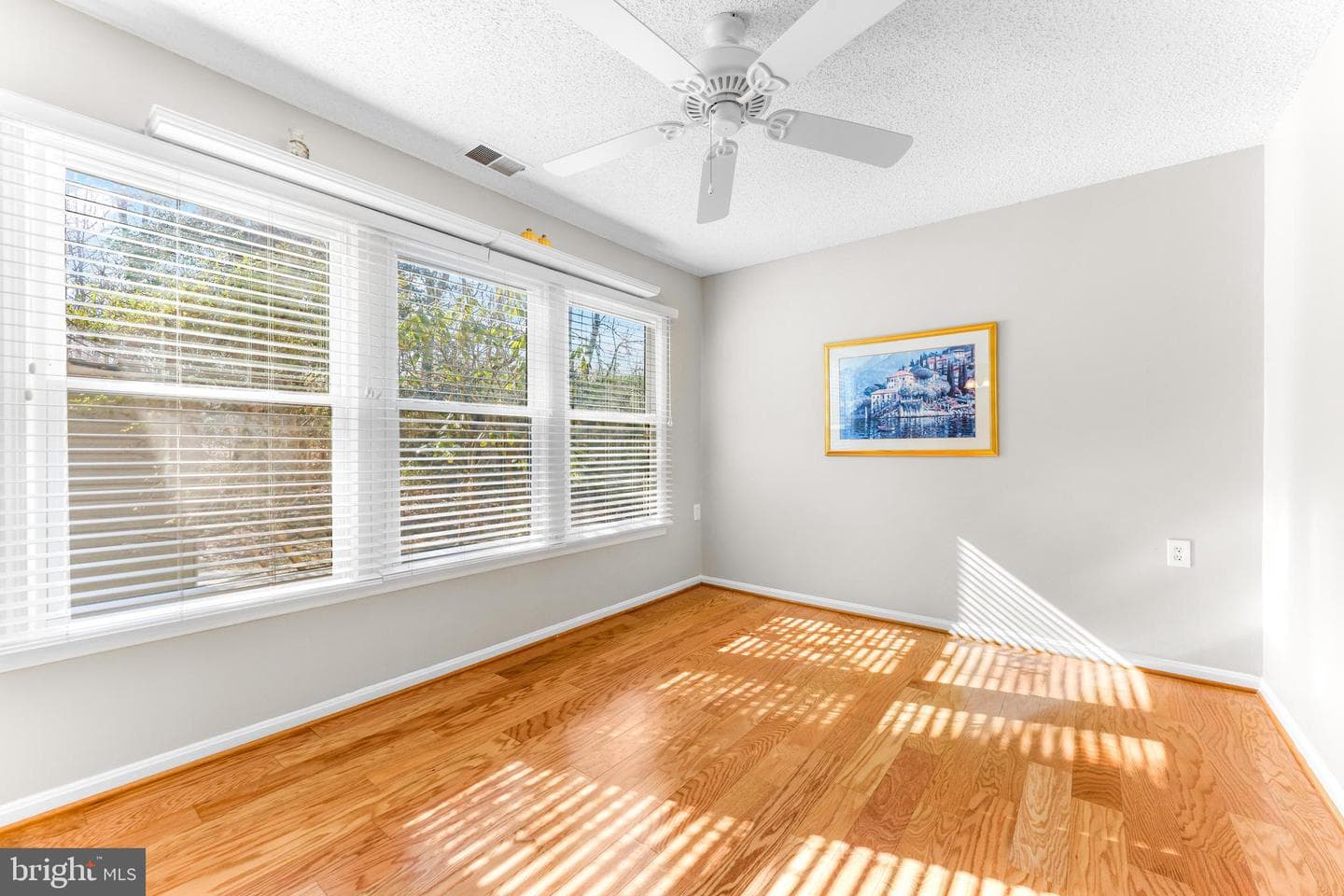 2568 Forest Knoll photo 26