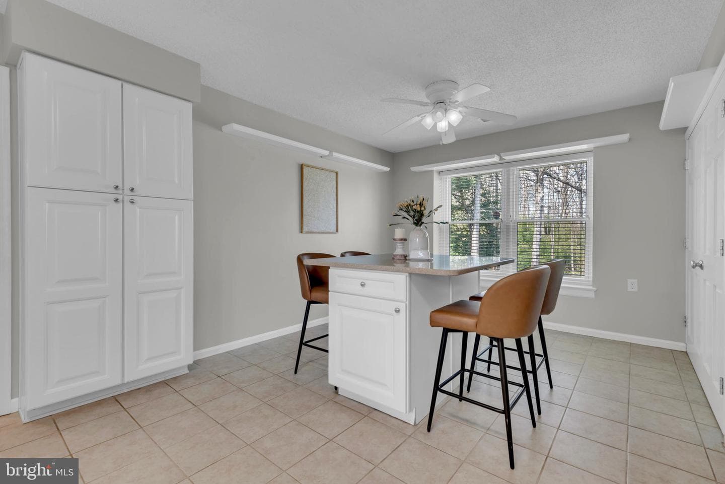2568 Forest Knoll photo 34