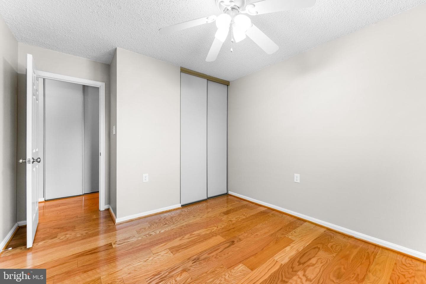 2568 Forest Knoll photo 39