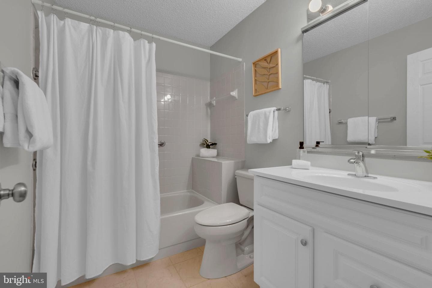 2568 Forest Knoll photo 42