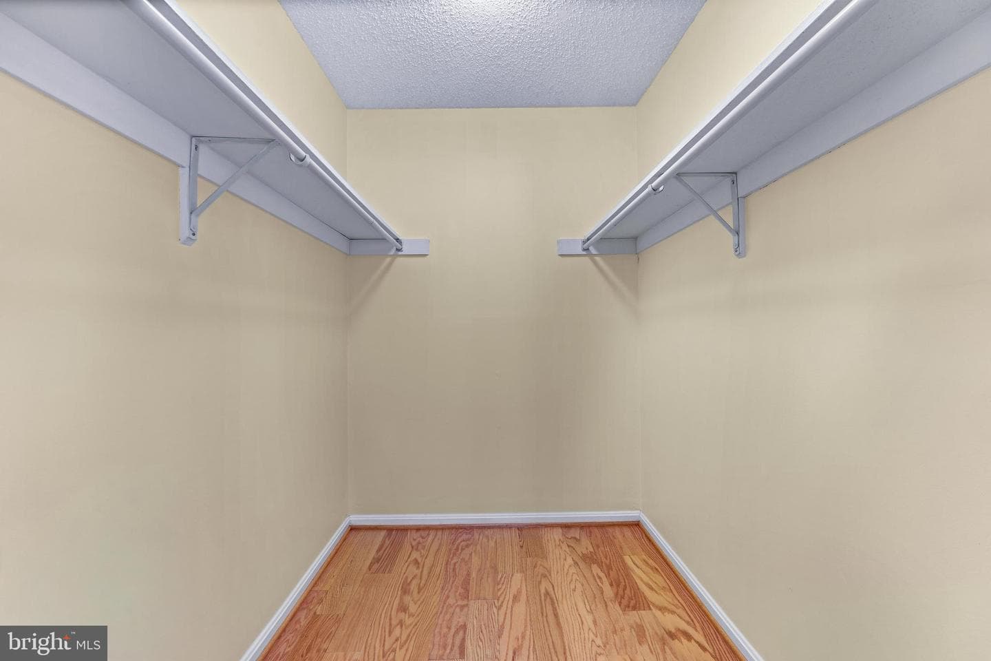 2568 Forest Knoll photo 48