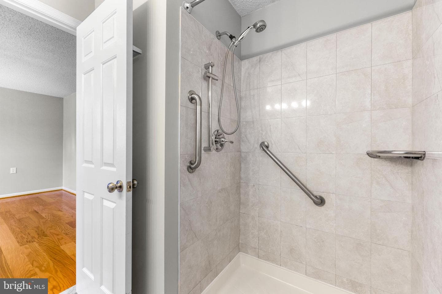 2568 Forest Knoll photo 51