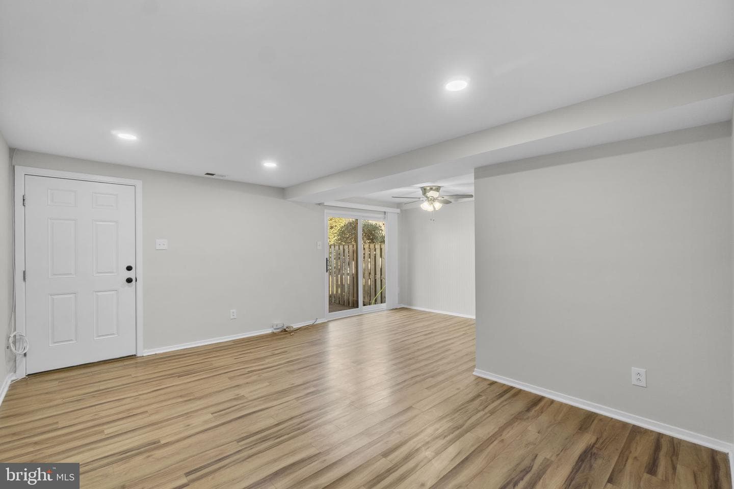392 West Court #2b photo 11