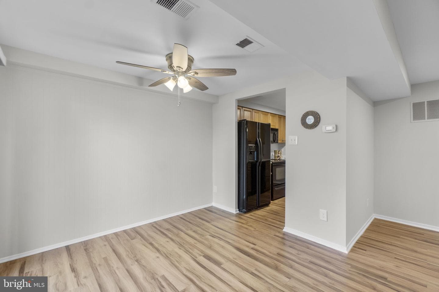 392 West Court #2b photo 13