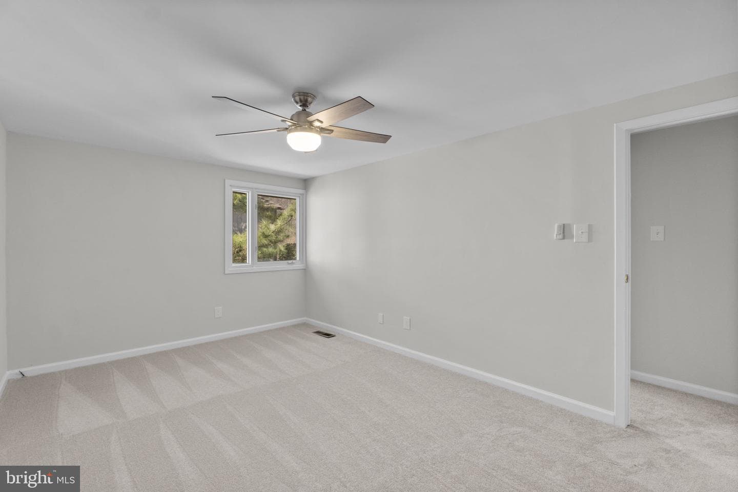 392 West Court #2b photo 25