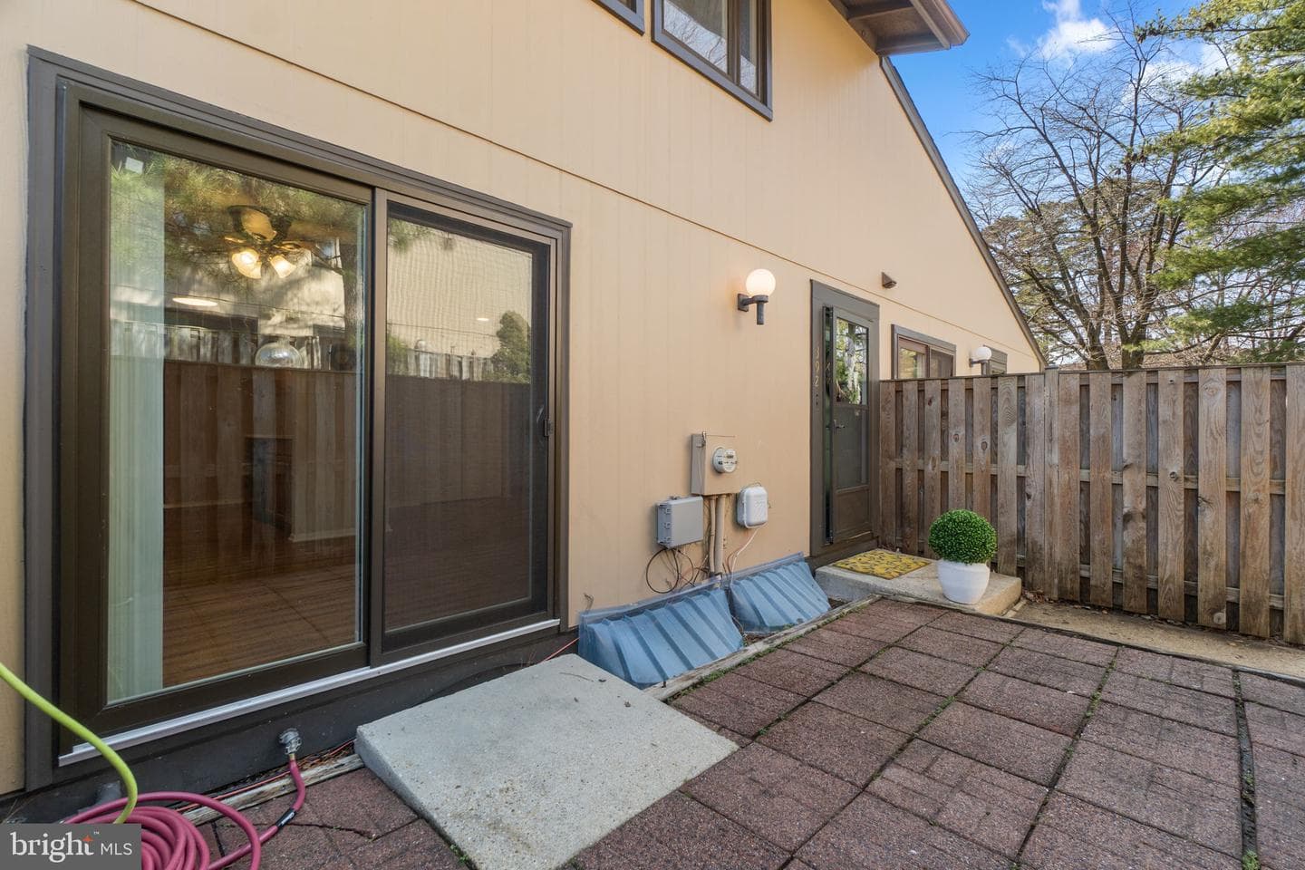 392 West Court #2b photo 44