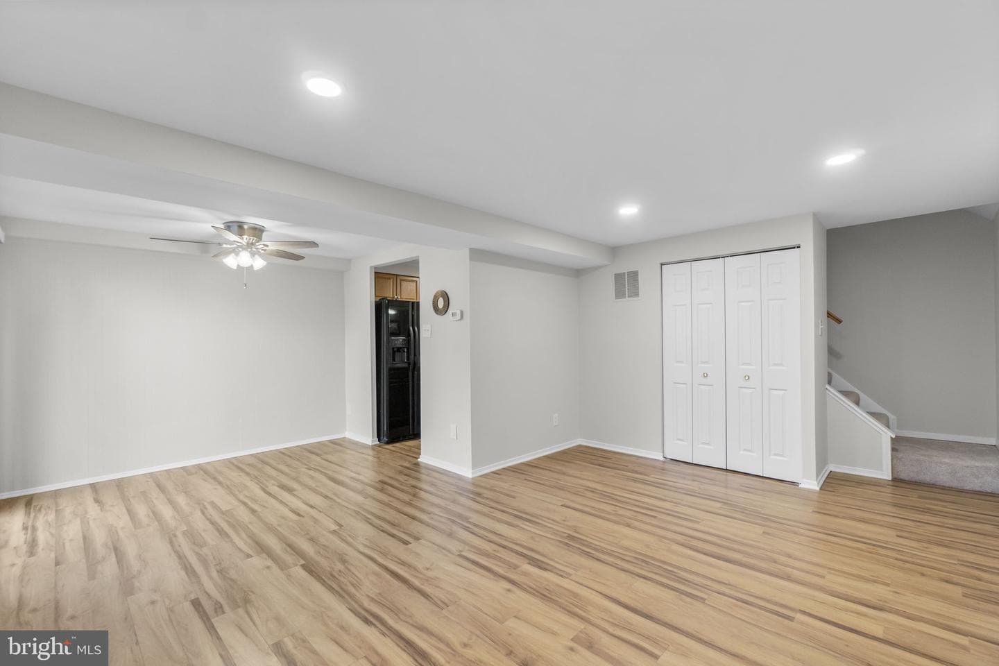 392 West Court #2b photo 5