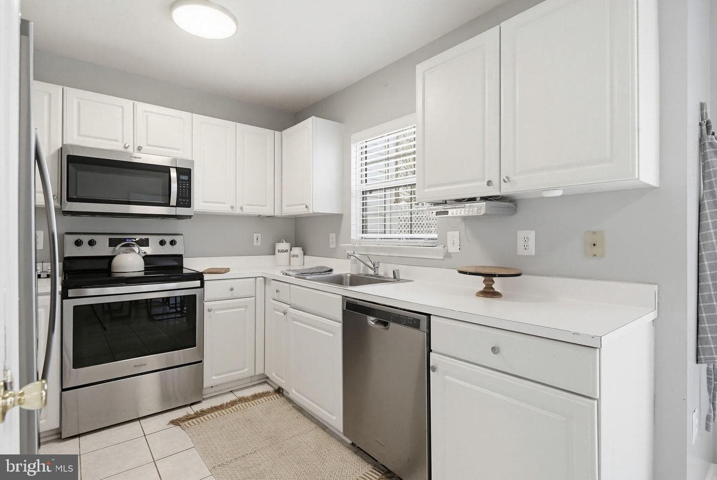 2220 Commissary Circle photo 15