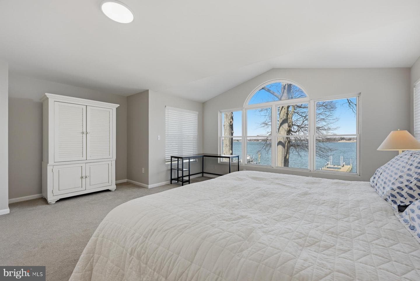 3476 S River Terrace photo 29