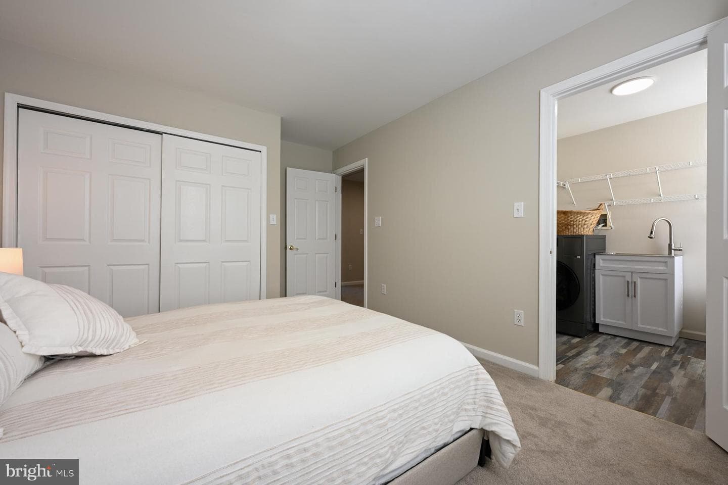 3476 S River Terrace photo 43