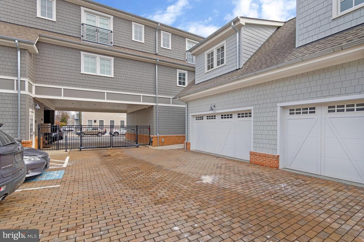 400 Chesapeake Avenue #2-101 photo 44