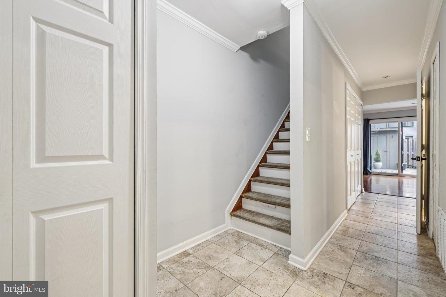 1014 Cedar Ridge Court photo 7