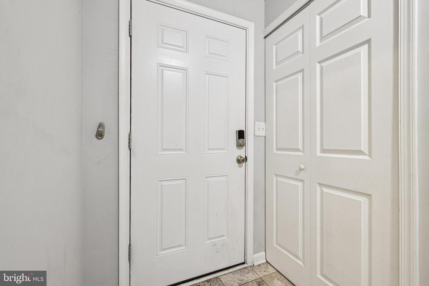 1014 Cedar Ridge Court photo 8