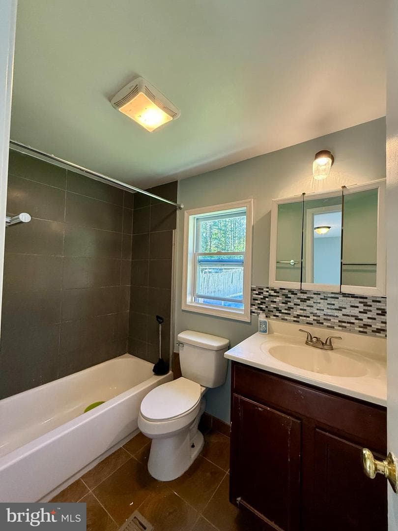 249 Jaguar Drive photo 15