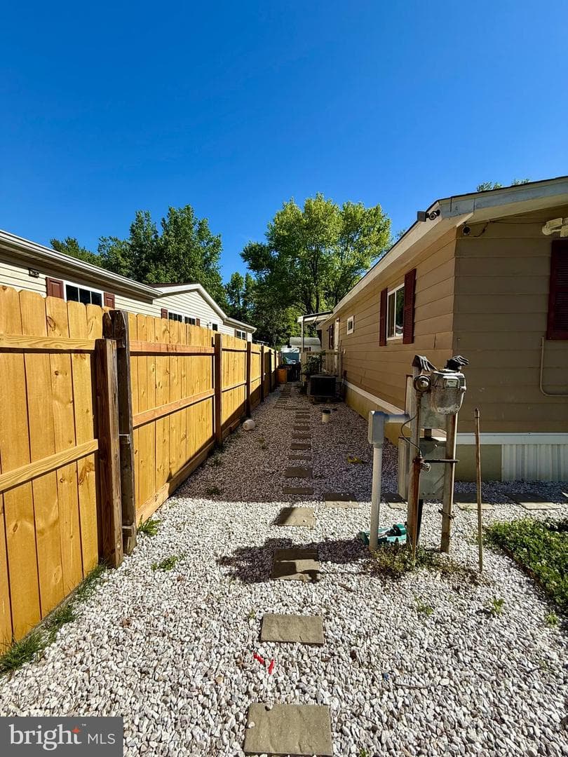 249 Jaguar Drive photo 18
