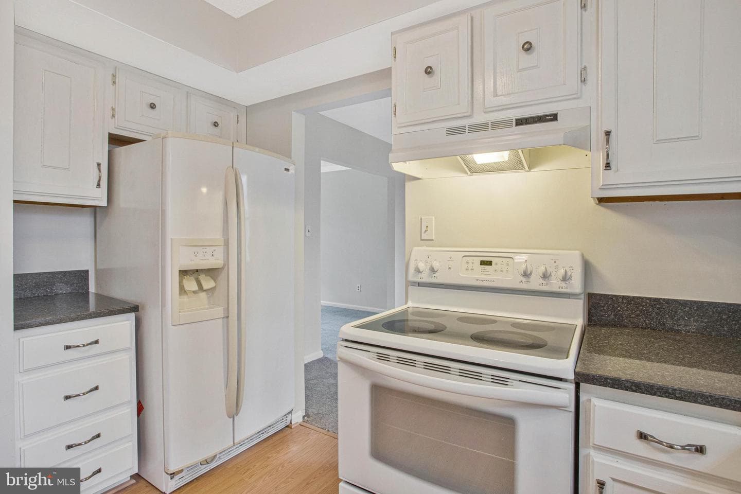 630 Rosewood Court photo 3