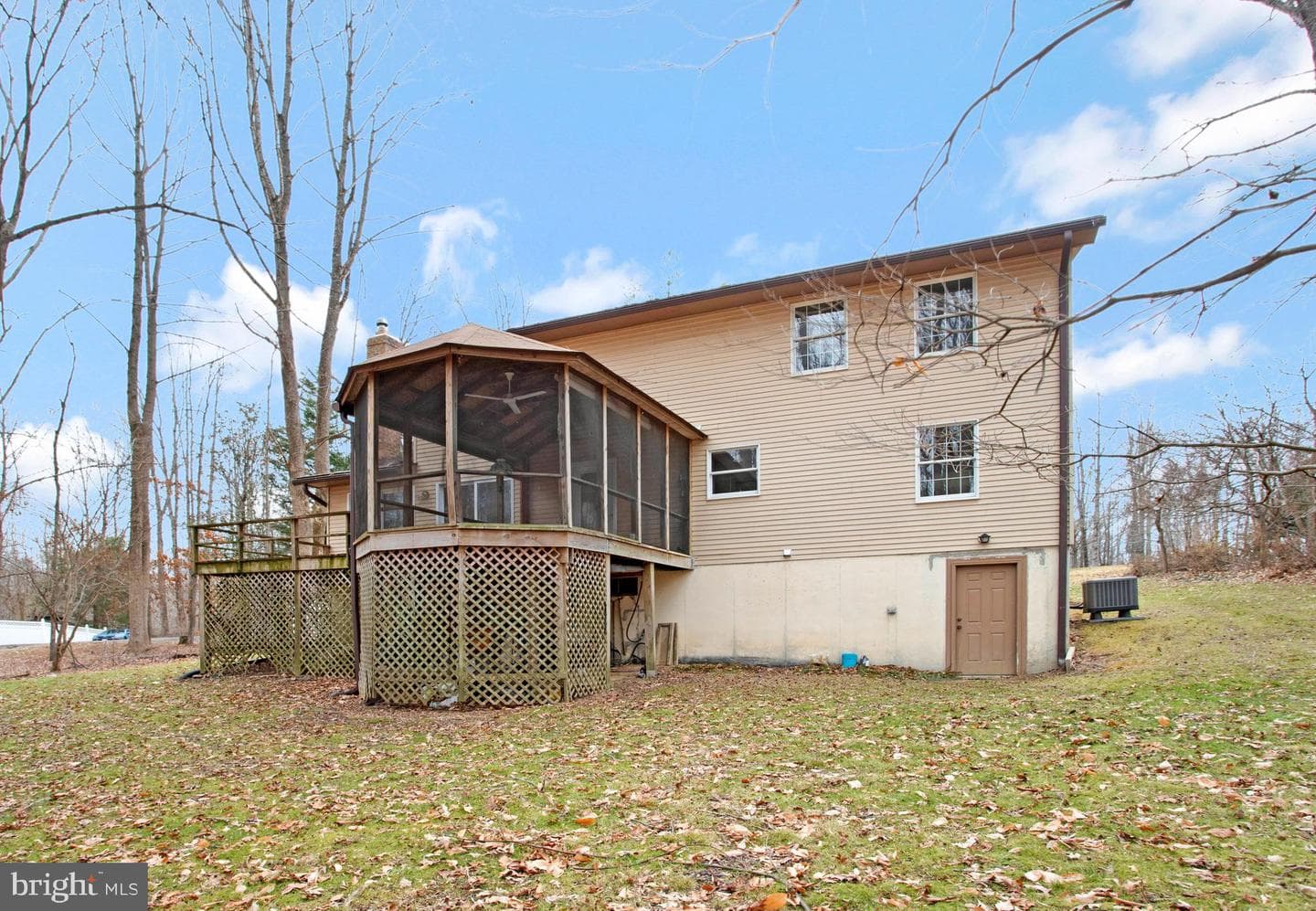 630 Rosewood Court photo 34