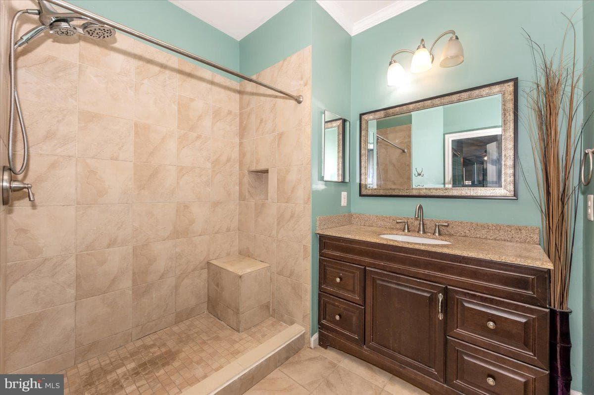 1683 Fallowfield Court photo 19