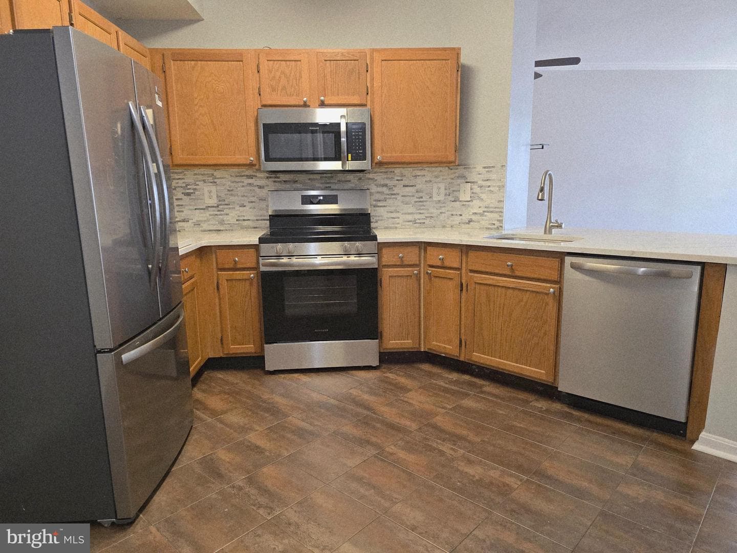 1683 Fallowfield Court photo 3
