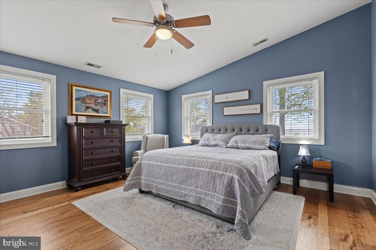 1066 Walnut Avenue photo 28