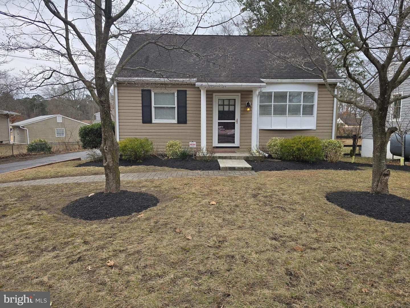 879 Stevenson Road photo 20
