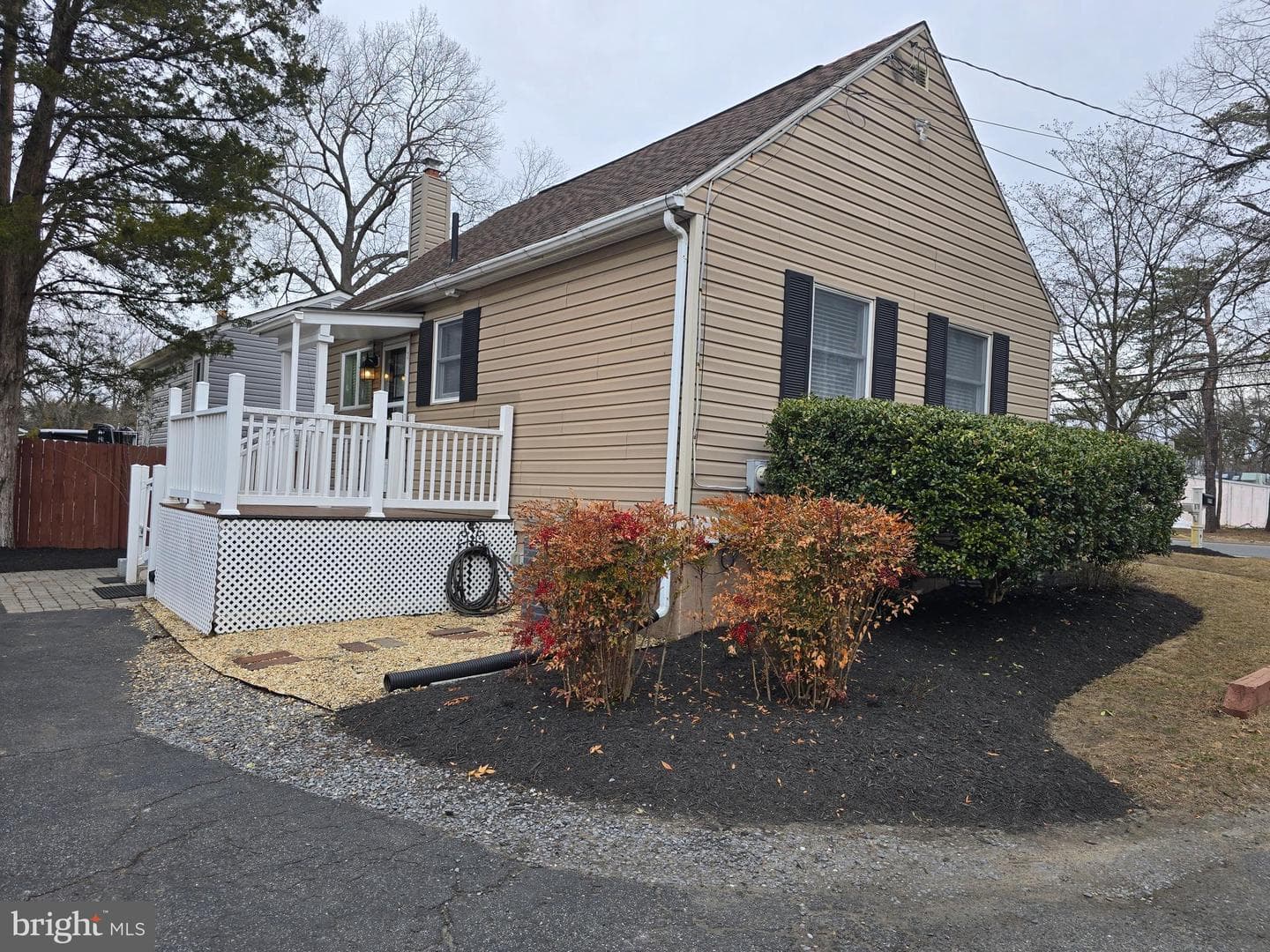 879 Stevenson Road photo 21