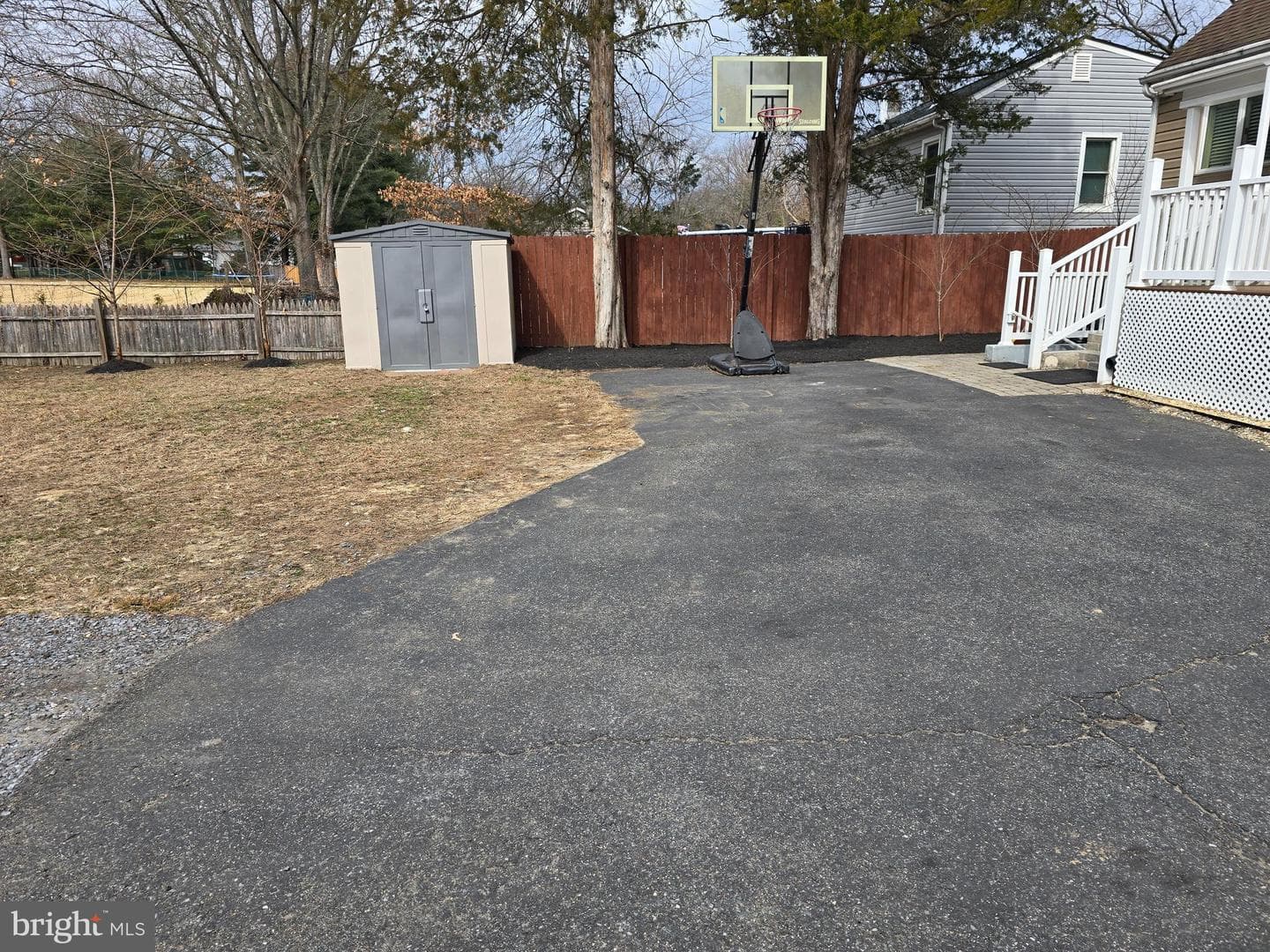 879 Stevenson Road photo 23