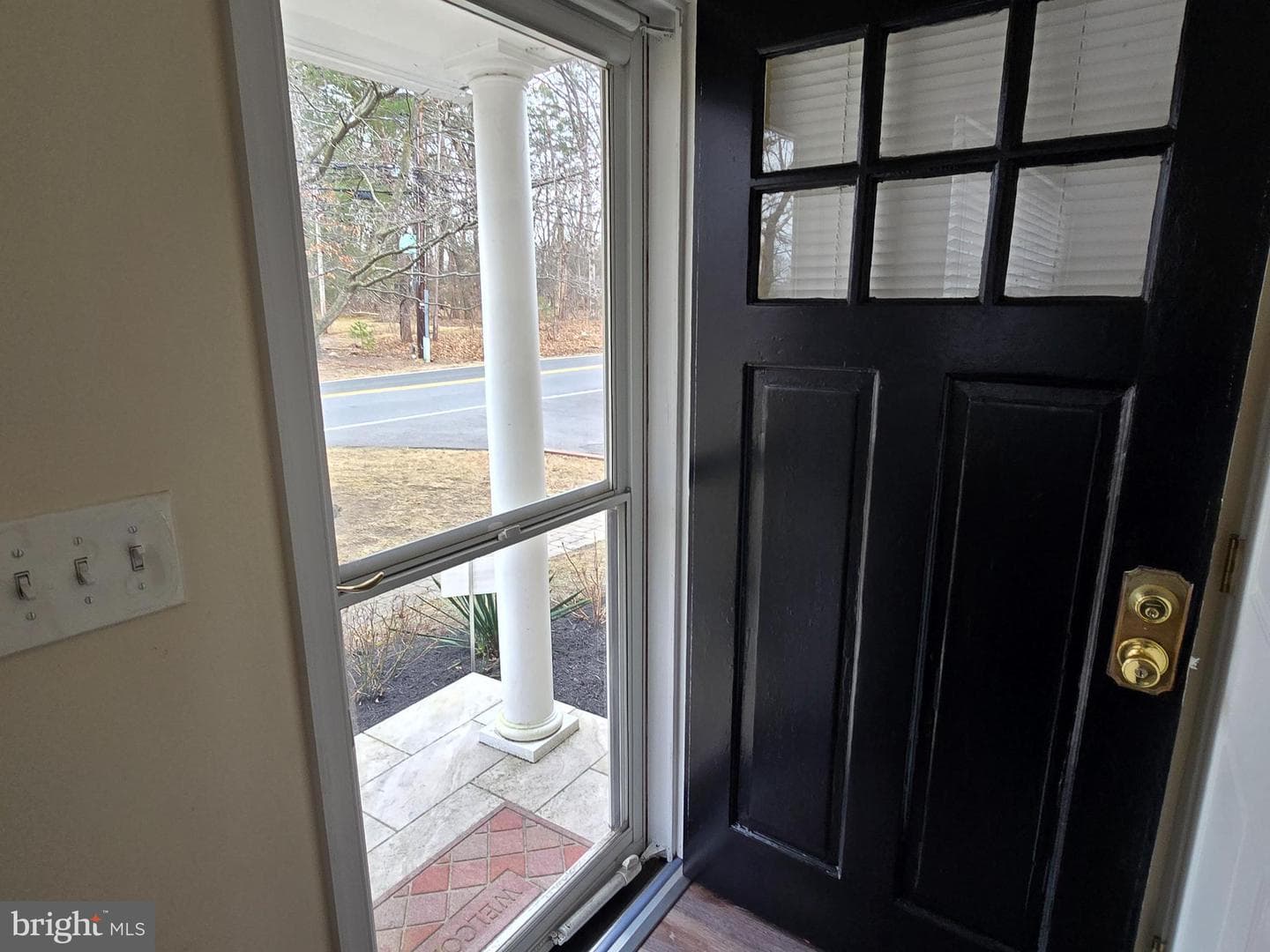 879 Stevenson Road photo 6