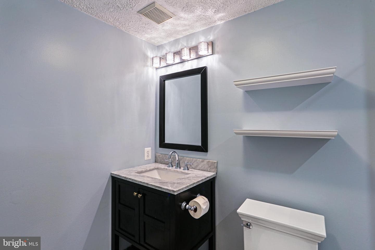 654 Willowby Run photo 10