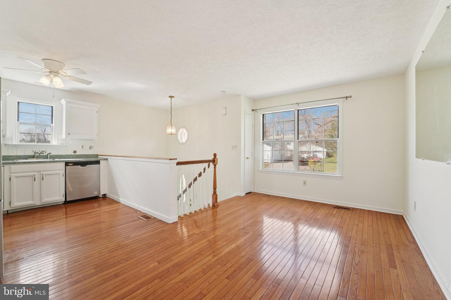 8057 Maywood Avenue photo 4