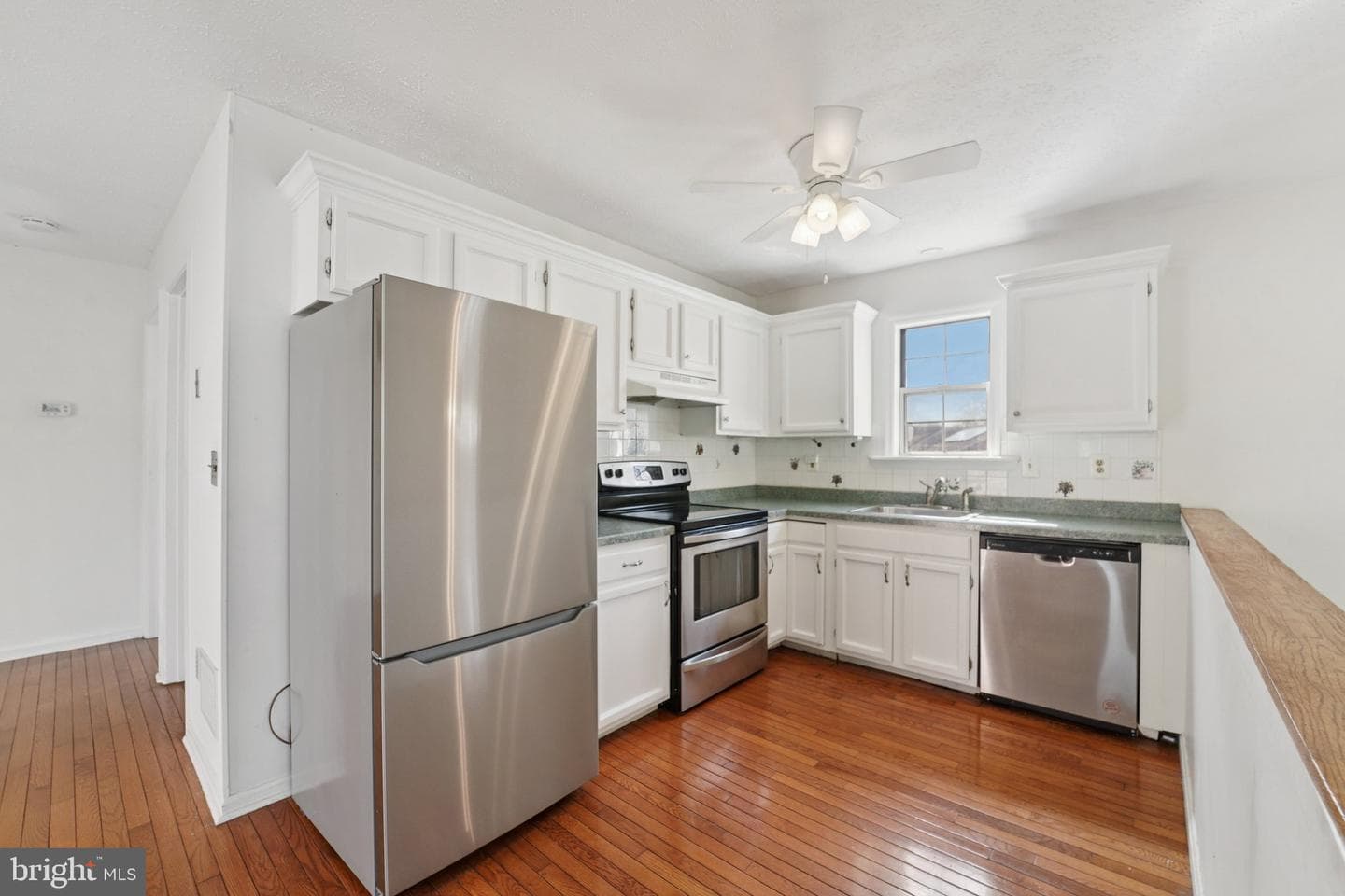 8057 Maywood Avenue photo 6
