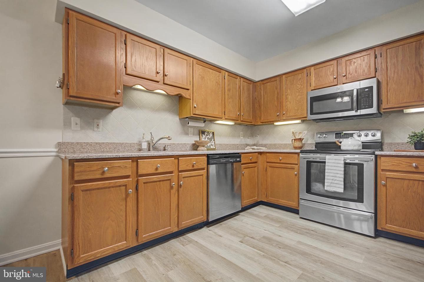 911 Yardarm Lane photo 12