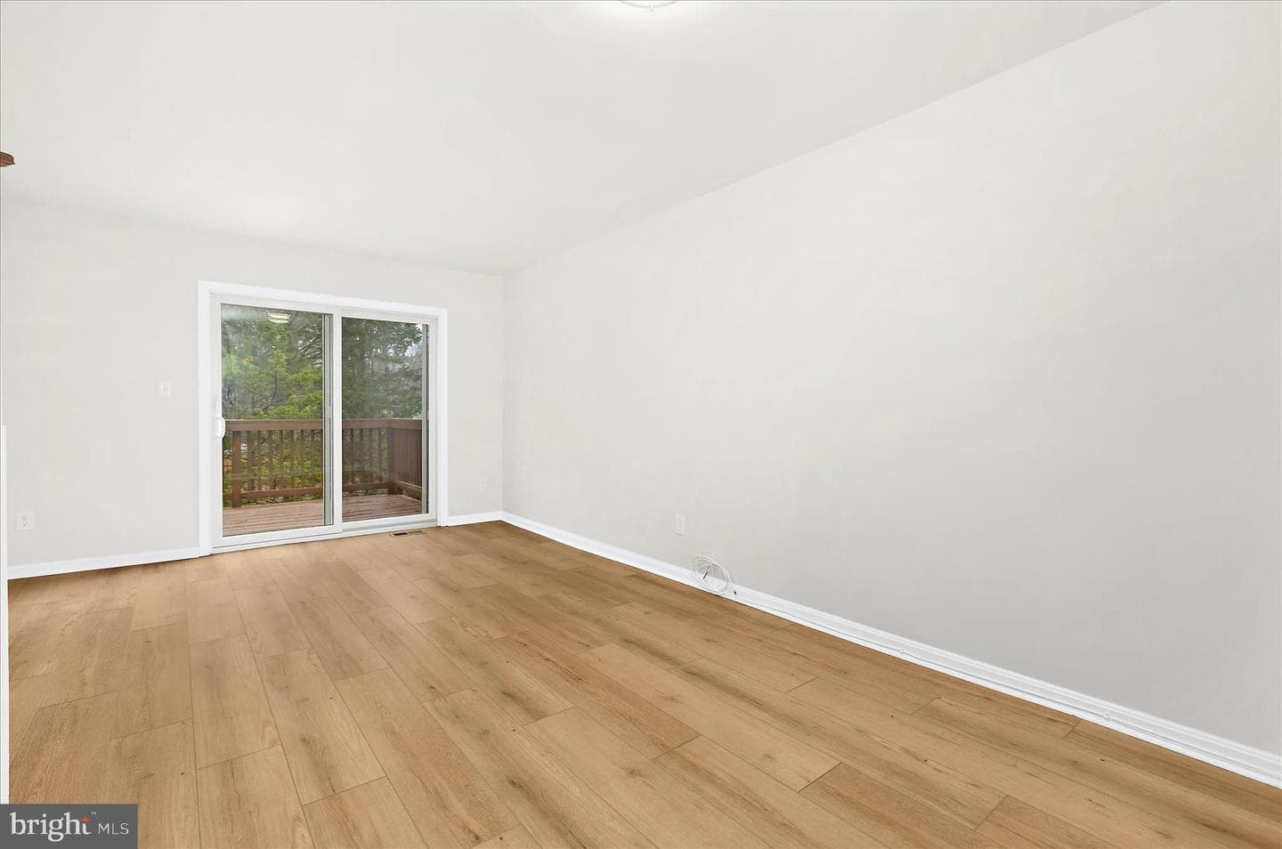554 Melissa Court photo 7