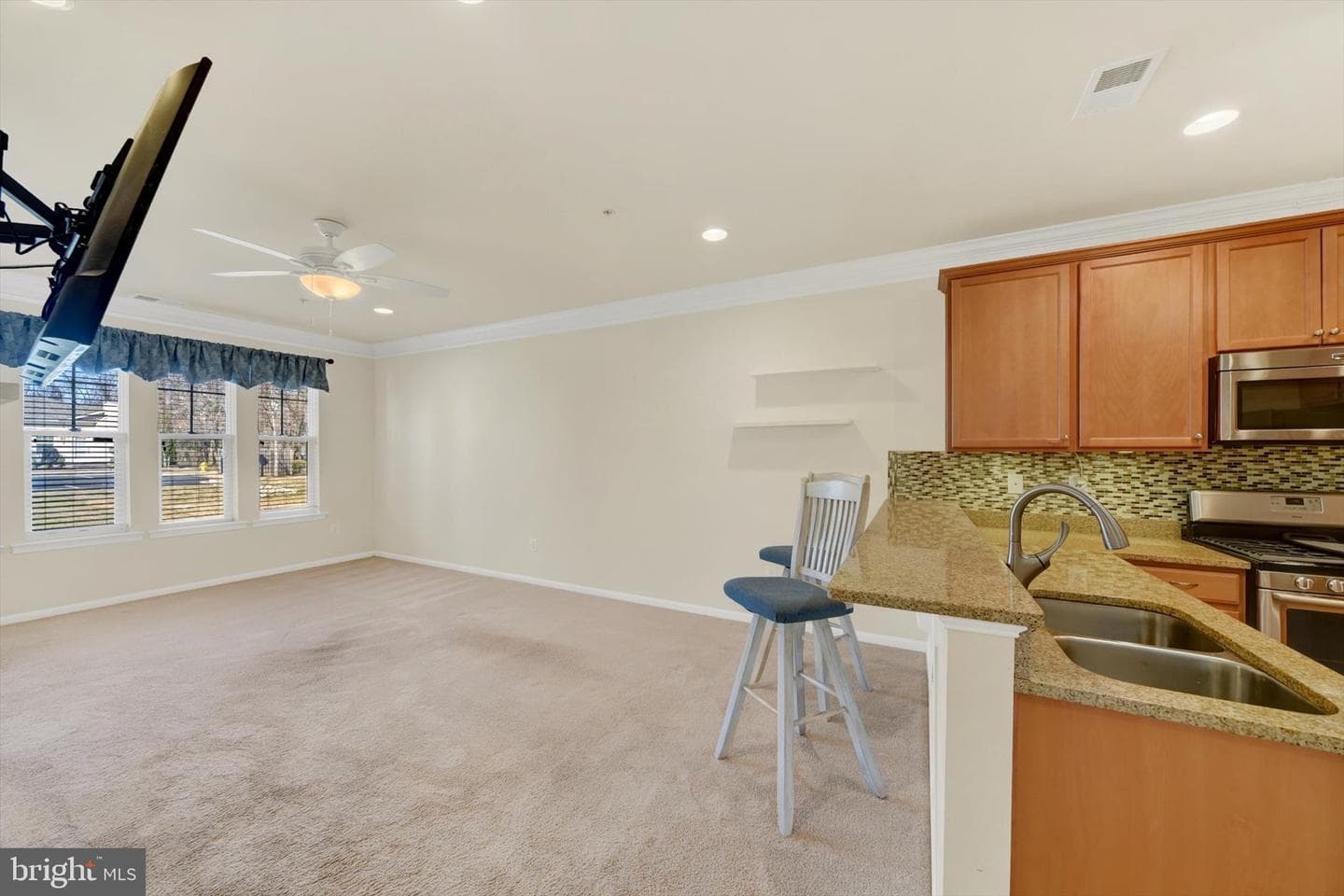 124 Jacobia Drive #b-8 photo 11