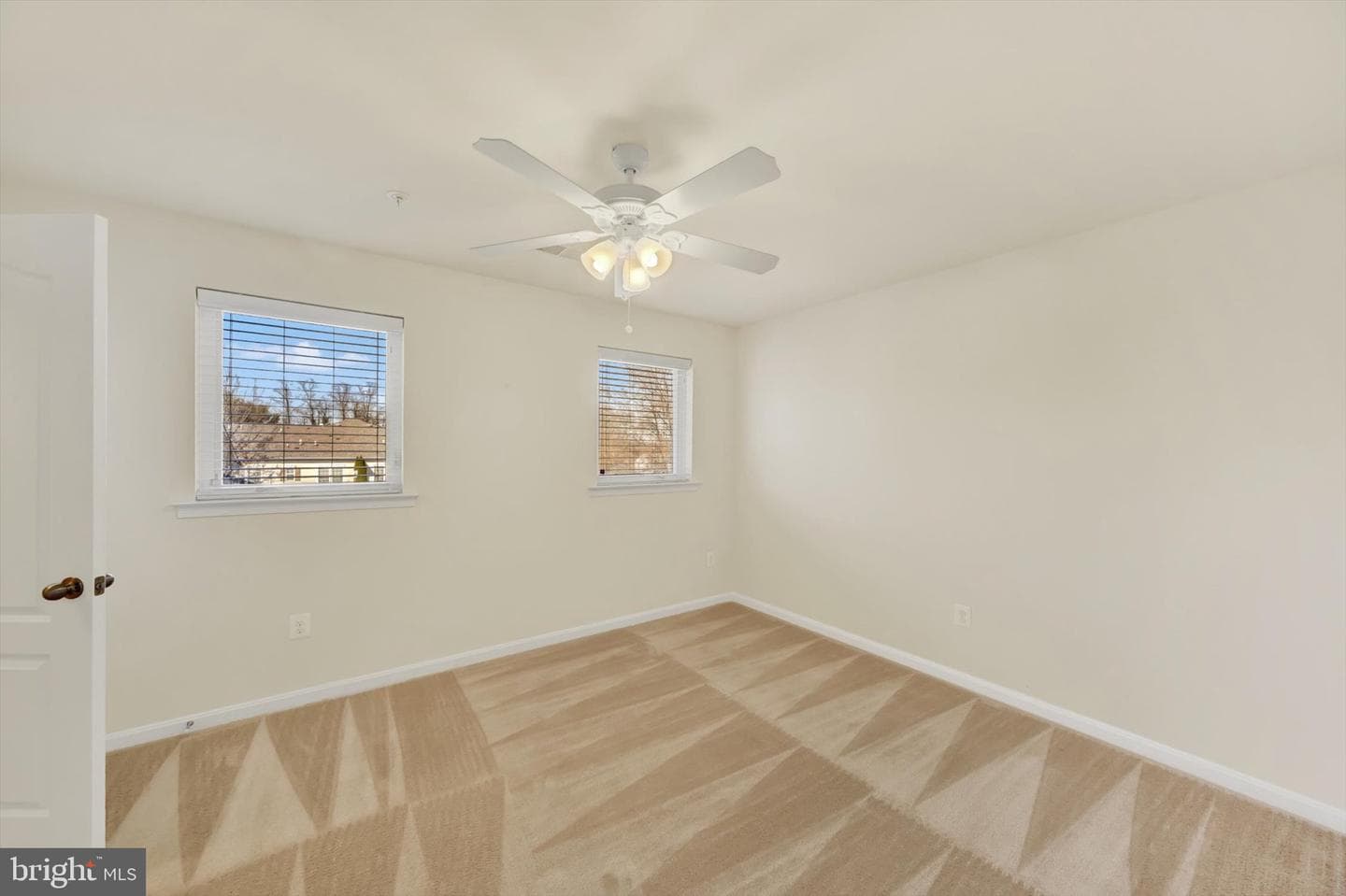 124 Jacobia Drive #b-8 photo 22