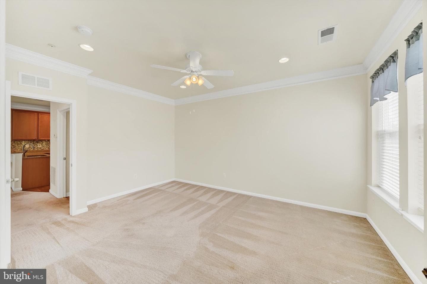 124 Jacobia Drive #b-8 photo 6