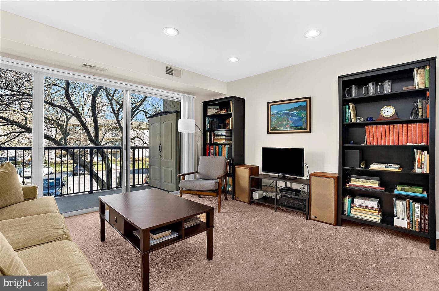 1113 Primrose Court #204 photo 6