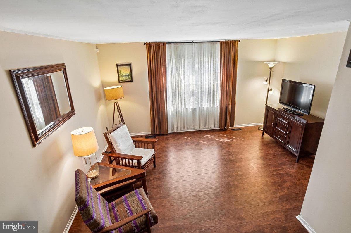 1737 Ridgely Road photo 9