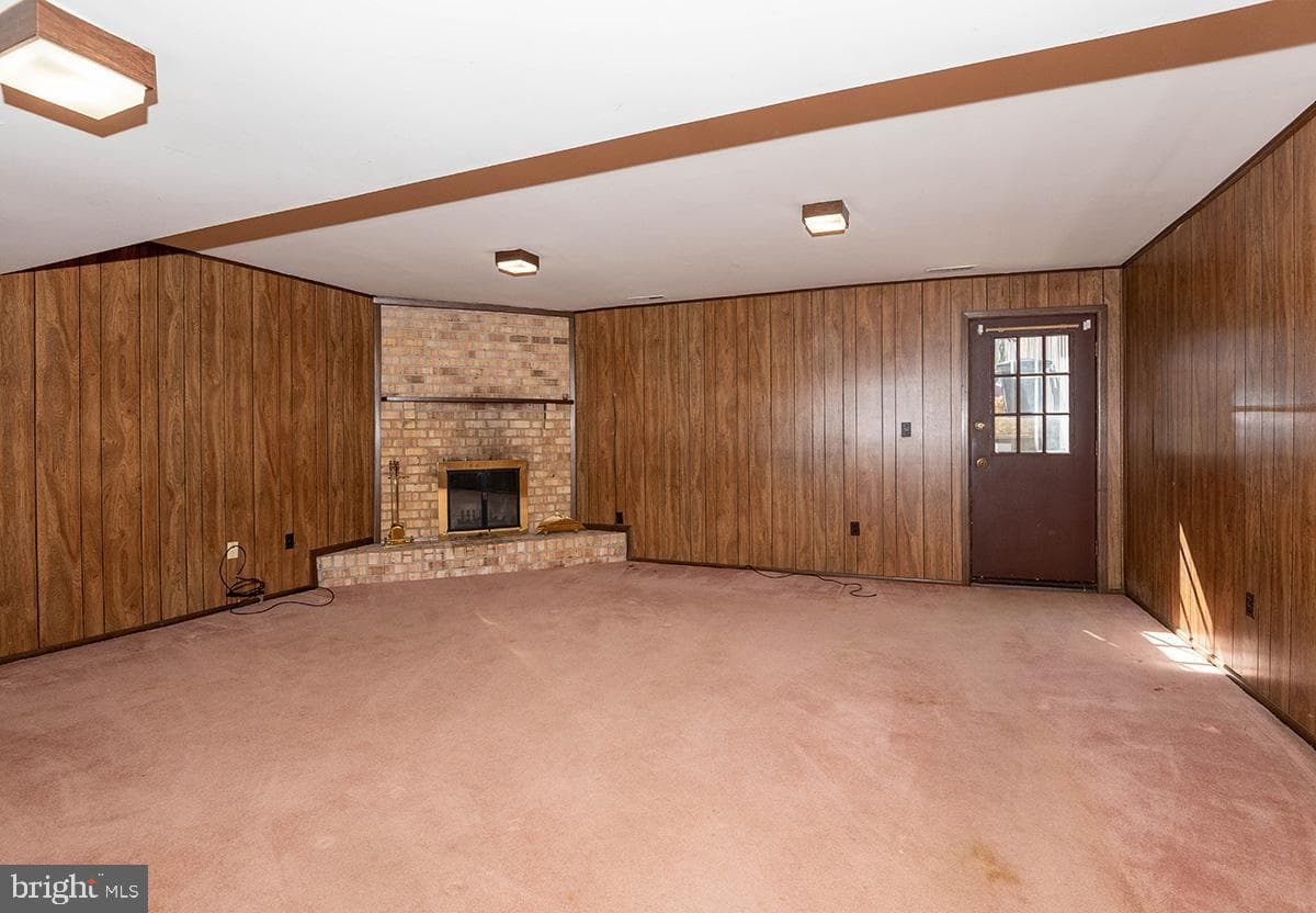 1467 Eagle Court photo 15